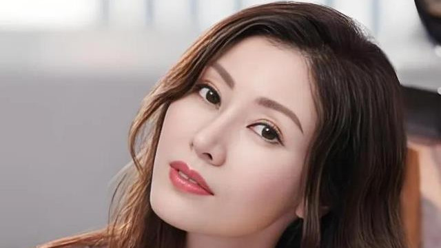 李嘉欣：华贵的气质与盛世的美颜！