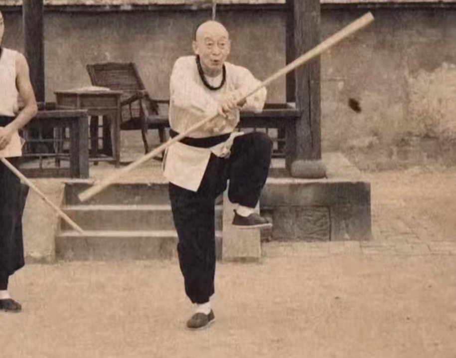 从头到脚皆可替?65岁六小龄童这个镜头,给多少流量明星一记耳光