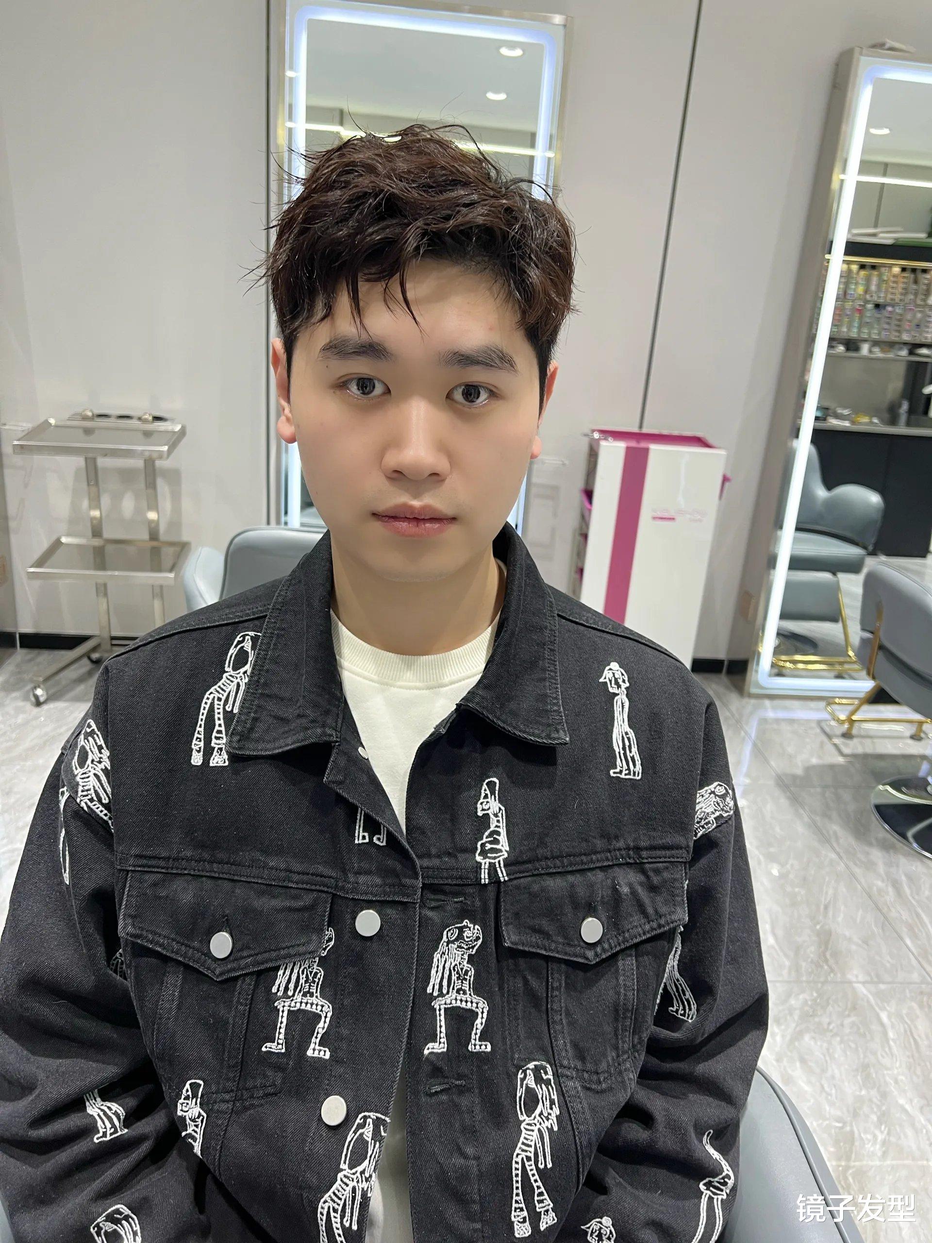 男士发型指南：别乱剪，选择适合你的发型，展现帅气与精神