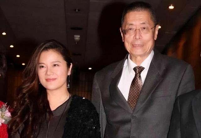 44岁为81岁老公生下女儿?41岁嫁入豪门的孙颖,现在过得怎么样?