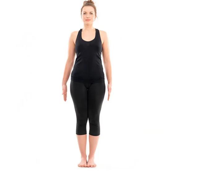 初学者练瑜伽,这20个基础体式一定要拿下!