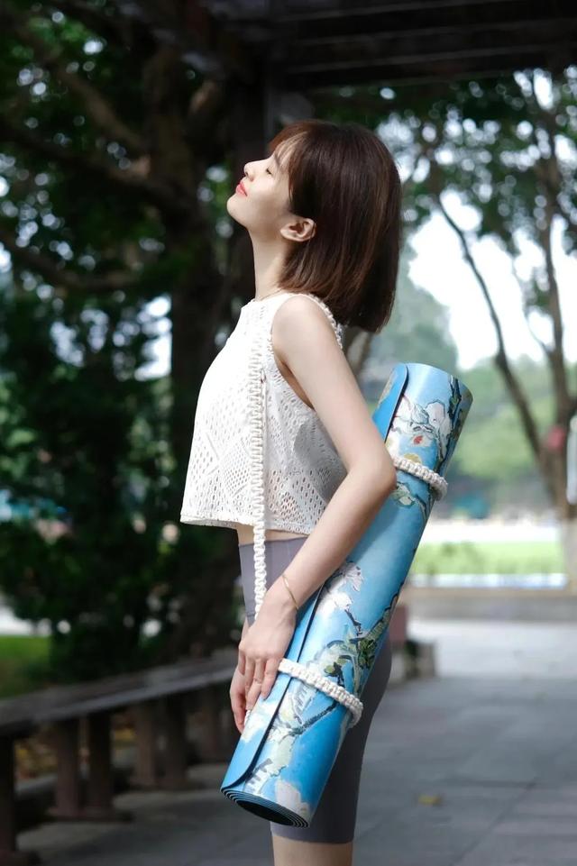 瑜伽后曼妙身躯