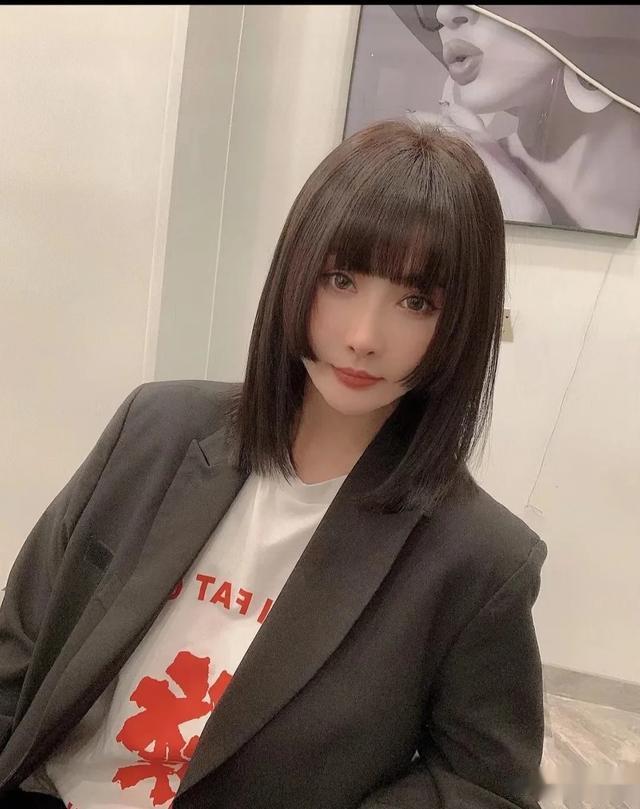 简约又迷人的公主切发型