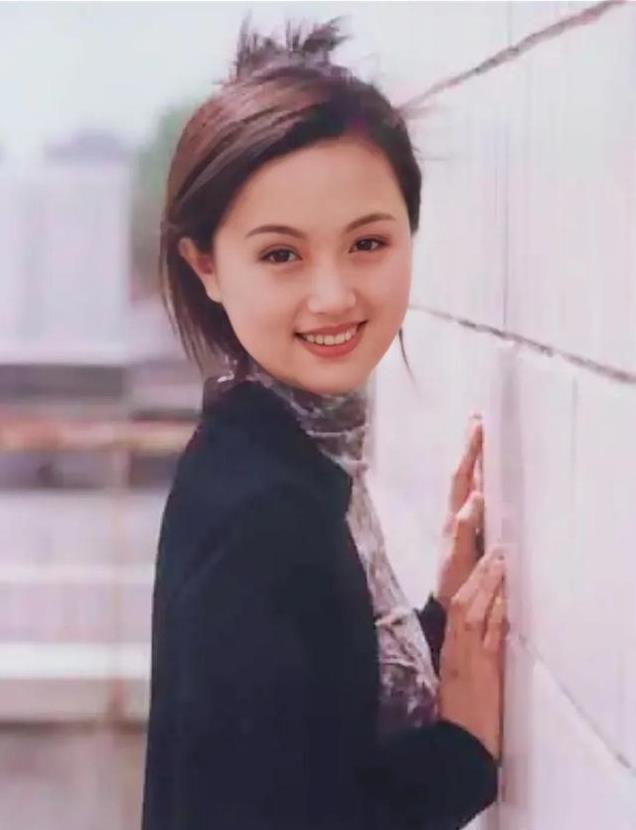 最是人间留不住！如今的“糟老婆子”，年轻时也曾是“一眼万年”