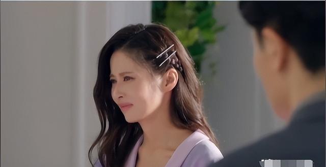 全程干瞪眼，面无表情，颖儿竟以这种方式，给中年演员上了一课