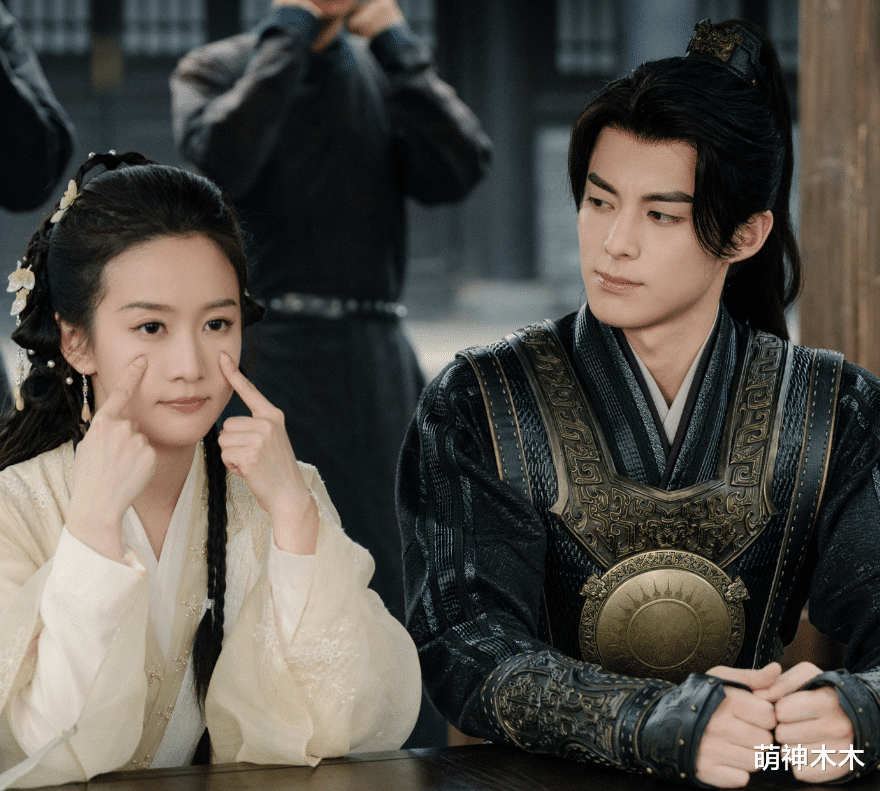 好尴尬!《大奉打更人》赞助商把王鹤棣除名了,直播用张若昀卖货