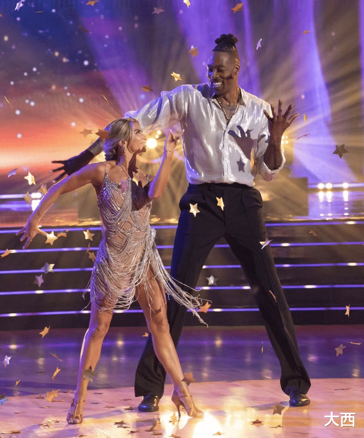 38岁霍华德晒娃,5个孩子5个妈,退役进娱乐圈,安心照顾家庭