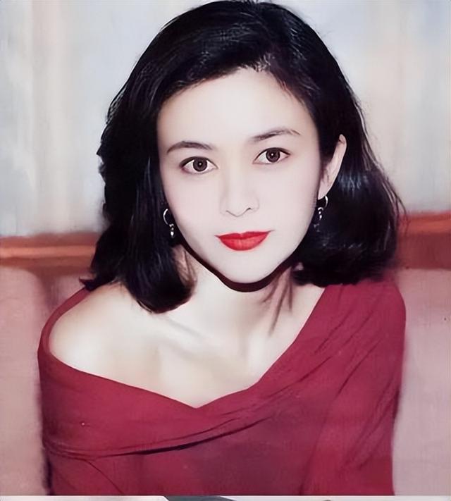 现在嫌她们丑,当年追成狗!这些发福的女明星,当年都美若天仙