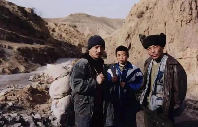 王宝强女友冯清 开200万大G留披肩长发 37岁已是商界女强人