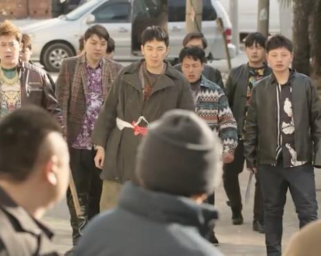 明天开播！24集扫黑剧《黑白诀》来袭，阵容强悍，又有大剧可追了