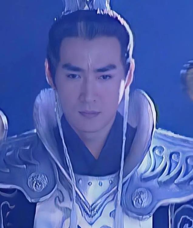 广州:天后蔡依林逛菜场,场面冷清无人围观,网友:广东人不追星