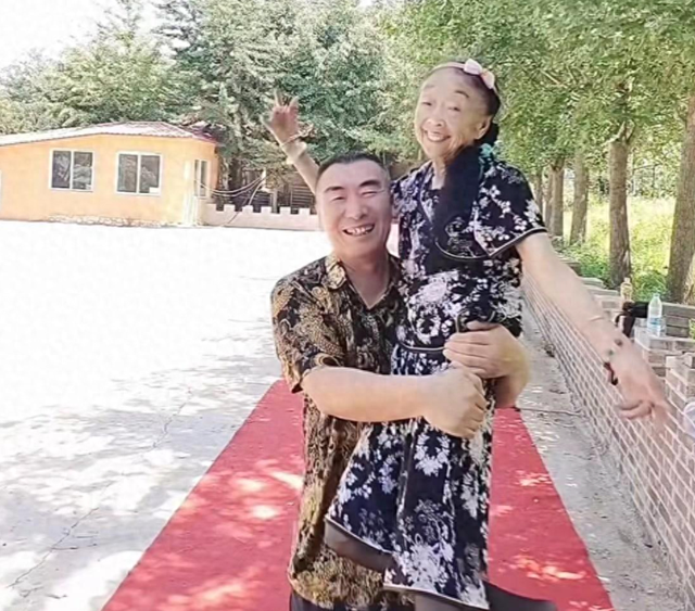 李玉成终于说出了实话 公开吐槽马玉琴年纪太大,结婚28年疑似后悔