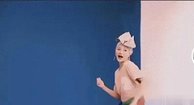 大S复出:时尚与家庭的双重考验