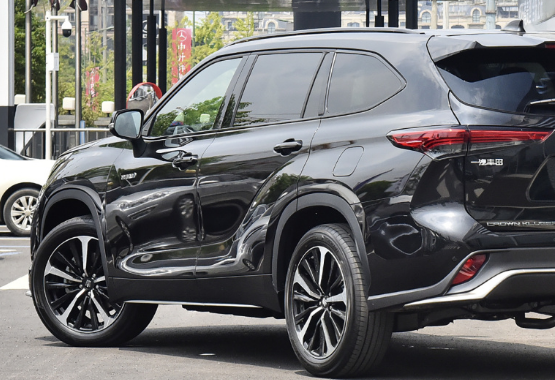 皇冠大7座SUV，续航达1000公里，从31万降到24万，可惜无人识货