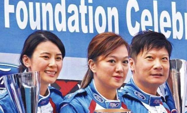 47岁港姐李珊珊复出,重提18年前旧爱钱嘉乐,心态大转变!