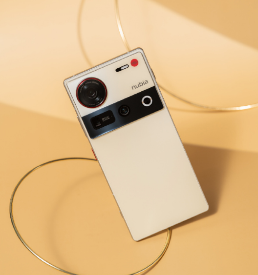 努比亚Z70 Ultra即将震撼登场 向不完美宣战!