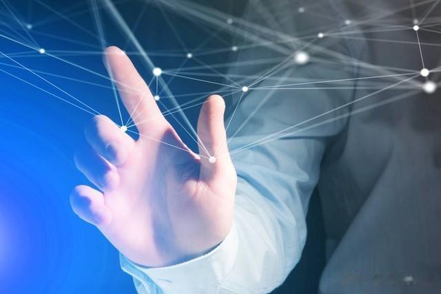 以前手机 USB 直接连接电脑就可以传输文件照片,而现在特别麻烦呢