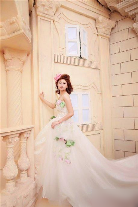 周克华女友张贵英:伏法后貌美写真流出,被判了五年,如今怎样?