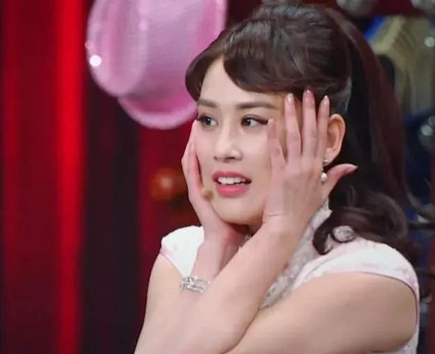 黄圣依离不了婚,她已经被杨子吃干抹净。