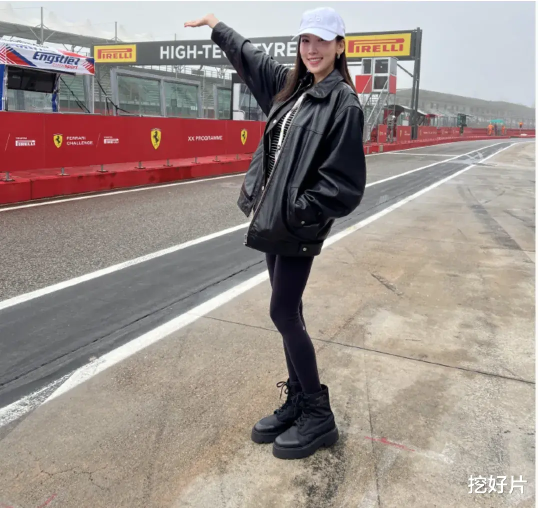 50岁林志玲和41岁陈若仪合影，我感慨，是漂亮和绝色的区别