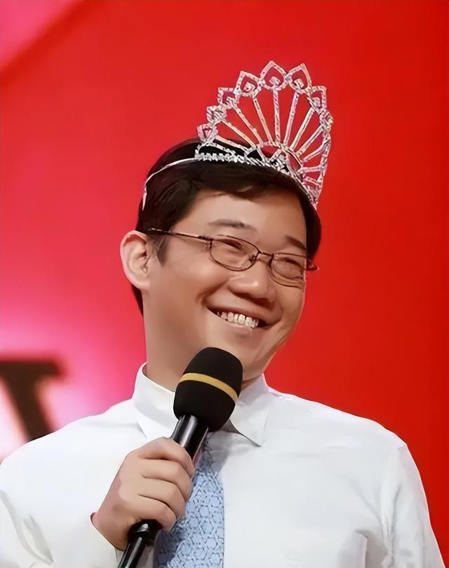 他把黄家驹念成黄家“狗”,自以为幽默十足,结果却意外断送前程