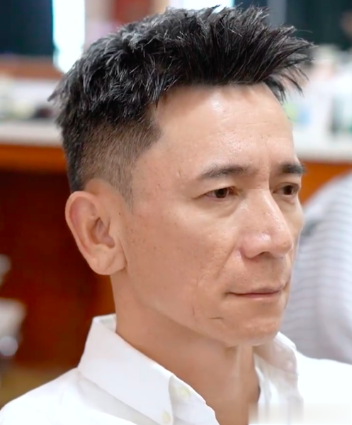 中年男人常见的3种“大叔发型”,老气显土,偏偏很多大叔喜欢留