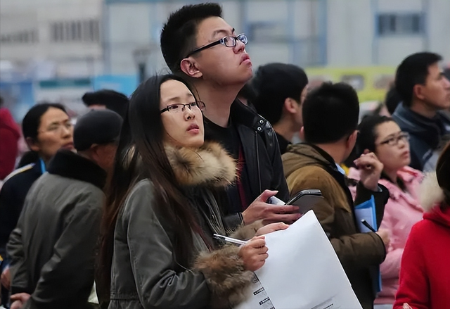 国家还是出手了，春招来七千多家央国企，但门槛却把大学生看笑了