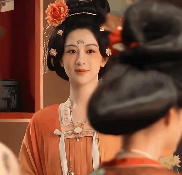 看到杨紫因为《国色芳华》又被嘲后,才知道刘亦菲赵丽颖有多清醒