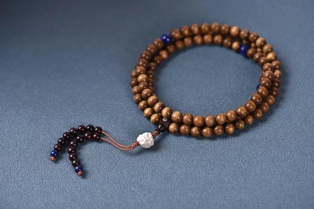 文玩木质手串:紫檀、迦楠…你的手串是什么等级的?