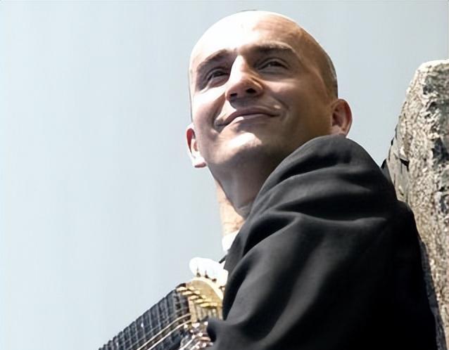 太遗憾！龚琳娜宣布离婚，晒最后相处视频，不舍相恋20年德国丈夫