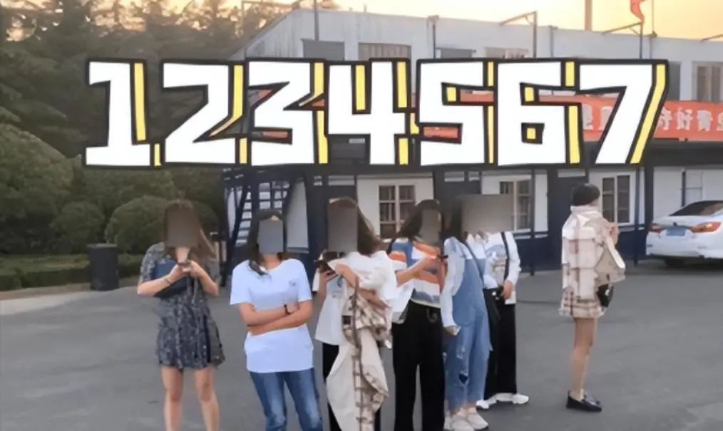 7座车拉了7人被判超载！车主一句话问懵交警：难道我也算人吗？
