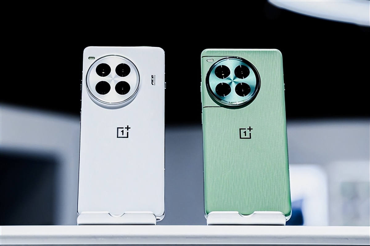 几乎“零差评”:目前这4款手机常被“懂行人”推荐,再流畅用5年