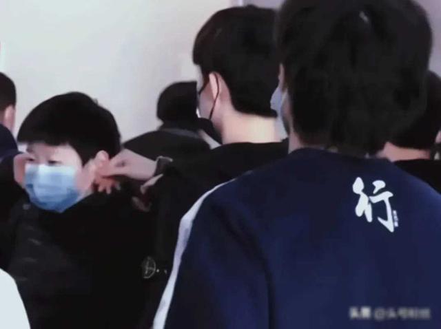 对不起!我!因爱生恨了 我现在一点都不想看莎头了,看见就烦很