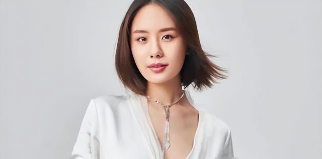 娱乐圈他们是父女关系,藏得太深了吧!父亲老戏骨,女儿是好演员