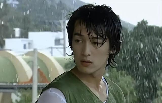 宝总风度翩翩,谈笑间完美避坑,胡歌此行三大谜团,是时候解开了