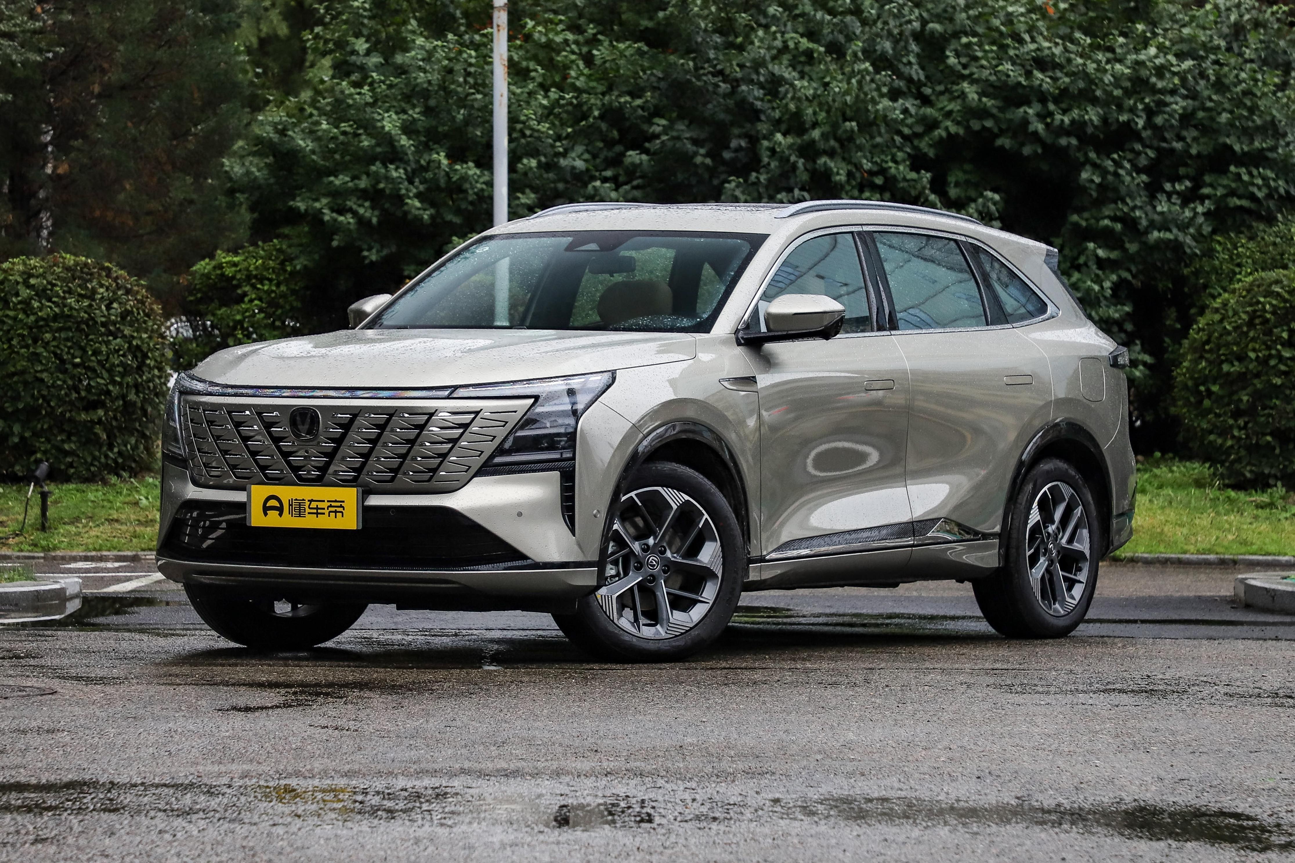 预算13万左右选家用SUV，第四代CS75 PLUS和星越L，谁更香？