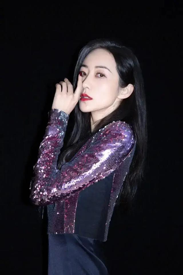 韩雪直言择偶标准：我要求不高，一定要比我有钱，比我多10块都行