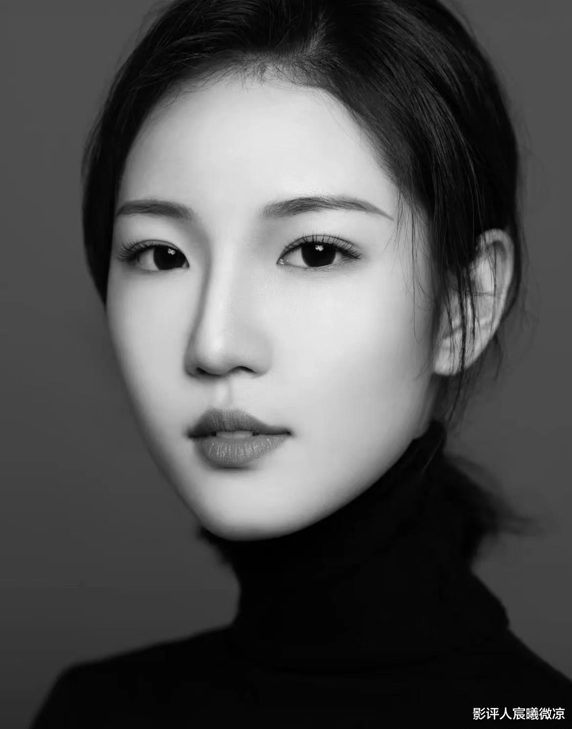 演完《长相思1》演《长相思2》,25岁的她被称为“最美背景板”