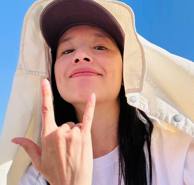 潘粤明二婚秀恩爱,董洁不满又作妖,10年过去了,她咋意难平了?