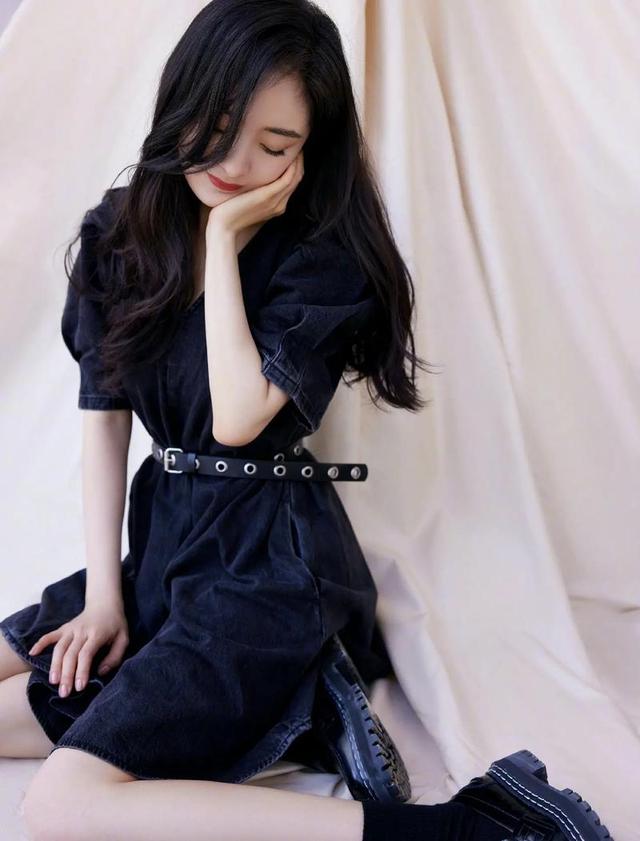 杨幂对杨笠的点评相当到位!这就是杨笠被讨厌的根本原因!