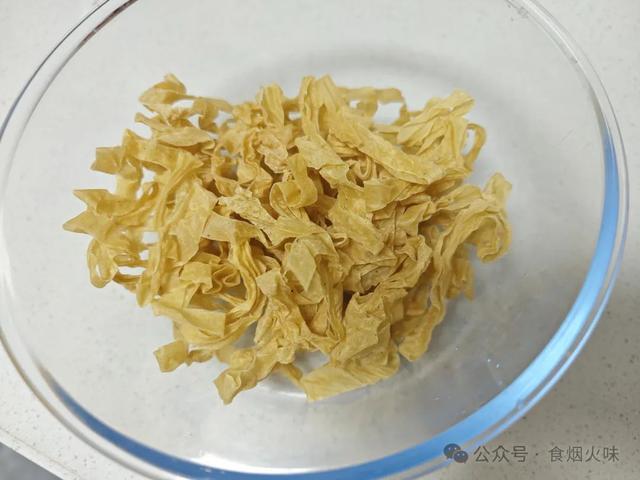 秋天，鸡鸭肉靠边站吃它！随手炒，鲜香入味有嚼劲，比吃肉还香！