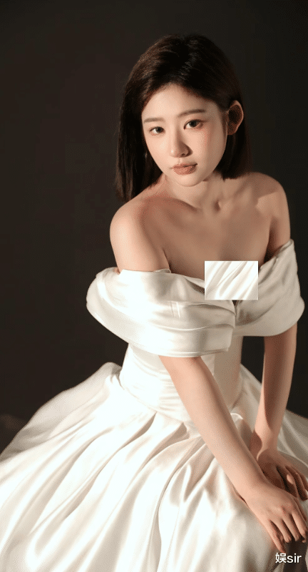 黄一鸣又整活!一个人穿白抹胸裙拍婚纱照,自曝收到男网友求爱信!