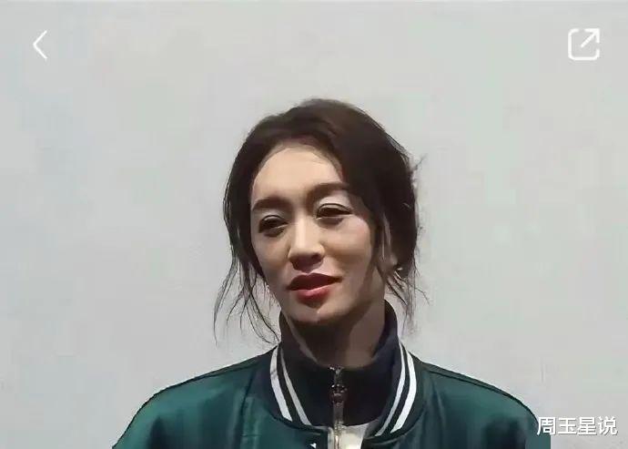 别再夸李小冉是不老女神了，她真正的素颜是这样的！