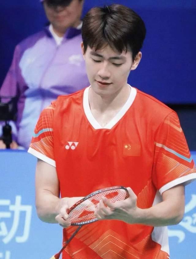 王昶在台湾火爆了全网!120万粉丝狂潮引发大规模取关事件