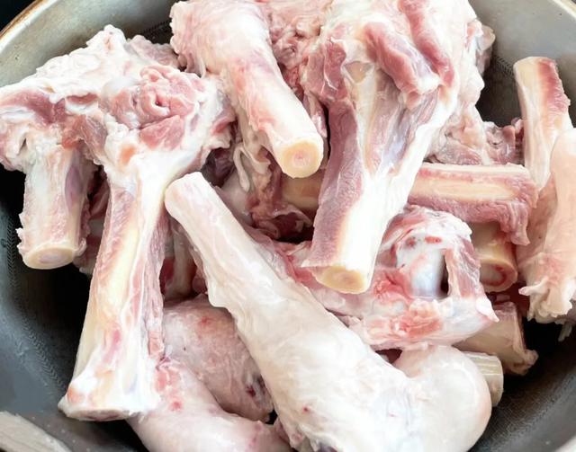 夏天，少吃猪肉多吃它，比牛肉便宜，比鸡肉鲜，高蛋低脂，特解馋