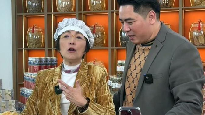 60岁港星宣布息影，内地直播一场赚百万，难怪过气港星爱来内地