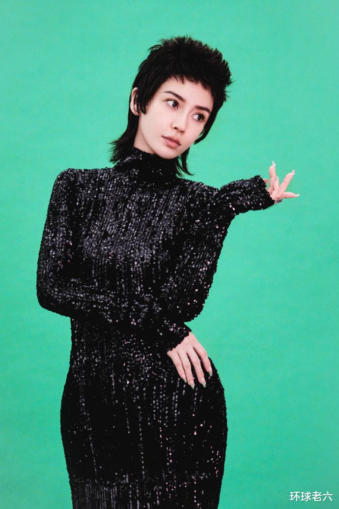 杨颖 杨颖以短发造型新鲜出镜 穿流苏裙装摇滚范十足