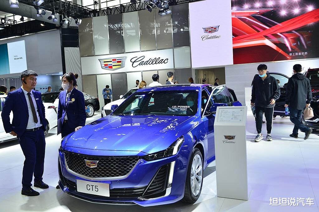 “打工族”买豪华SUV,首选这3台,261马力配8AT,档次高又舒适