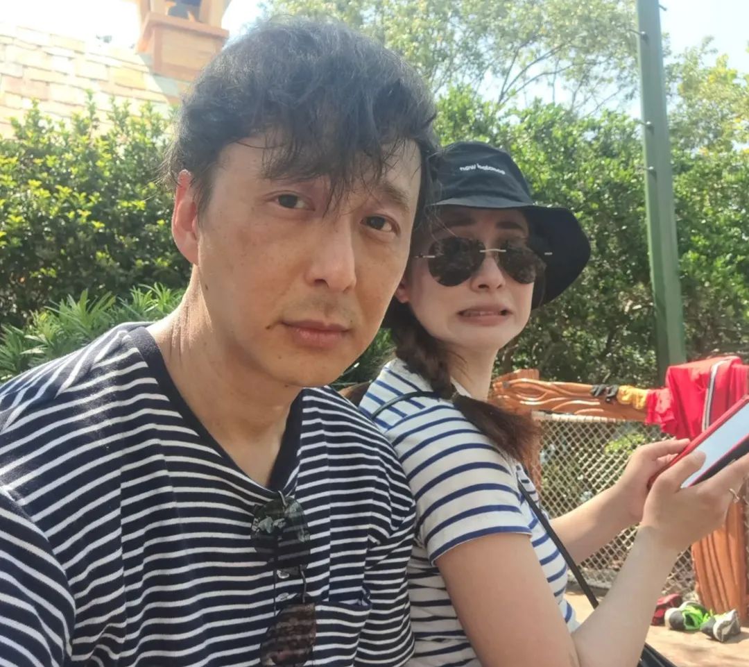 49岁邓健泓婚后移民加拿大变好老公?