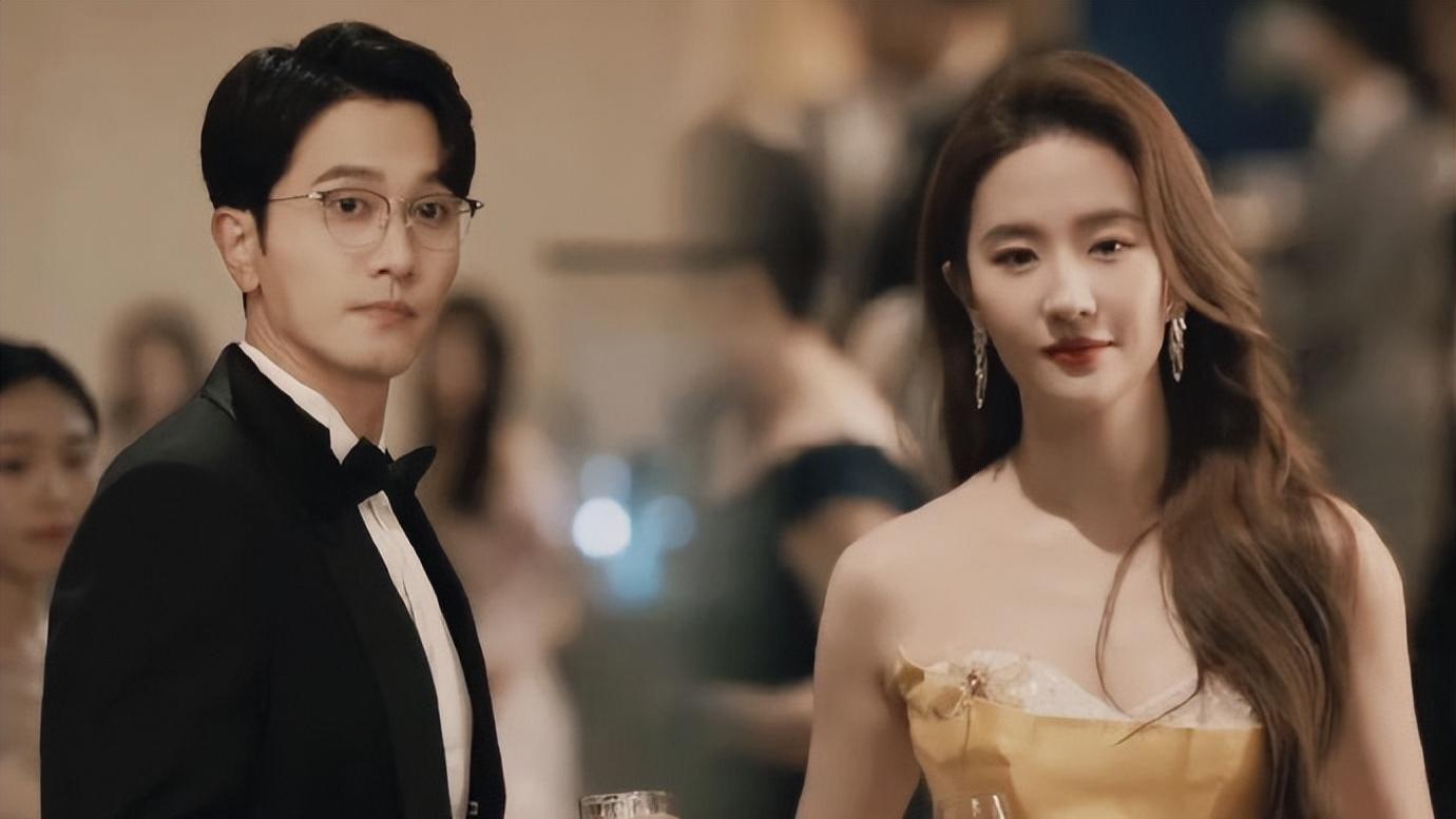 彭冠英因《玫瑰的故事》走红，戏里情深意切，戏外情路神秘。